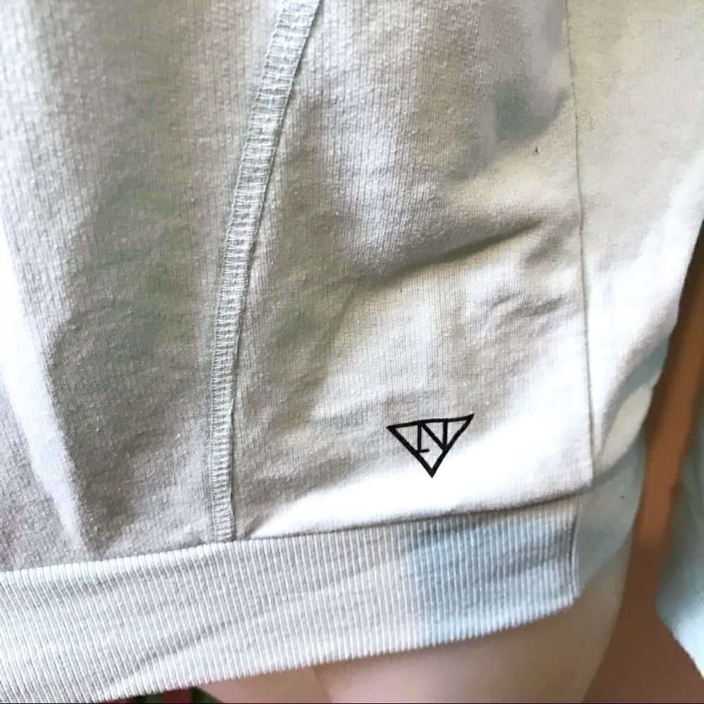 NOISY May graphic top 💚 - Picture 4 of 5